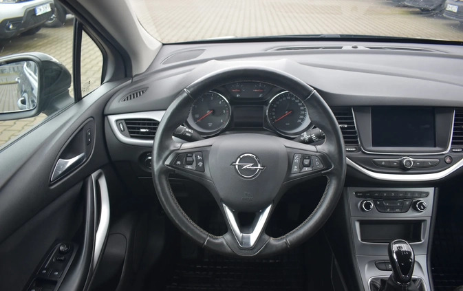 Opel Astra cena 47000 przebieg: 178686, rok produkcji 2020 z Szamotuły małe 596